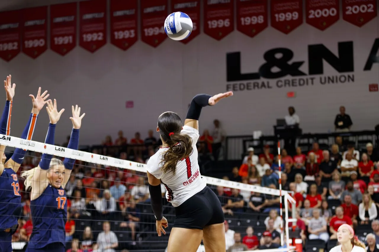 Volleyball: Louisville vs Auburn